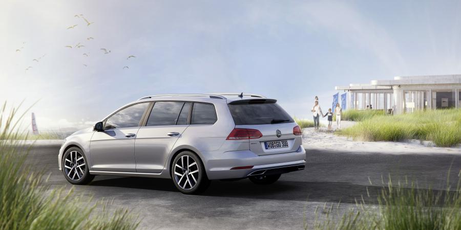  Volkswagen Golf TDI Variant 2017 года  (WW) (фото 12 из 31)